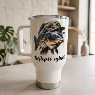 Cestovní termohrnek „Nejlepší rybář – Kapr s čepicí“ – 450 ml